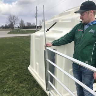 Tige pour panneau latéral d'enclos de transition pour huche